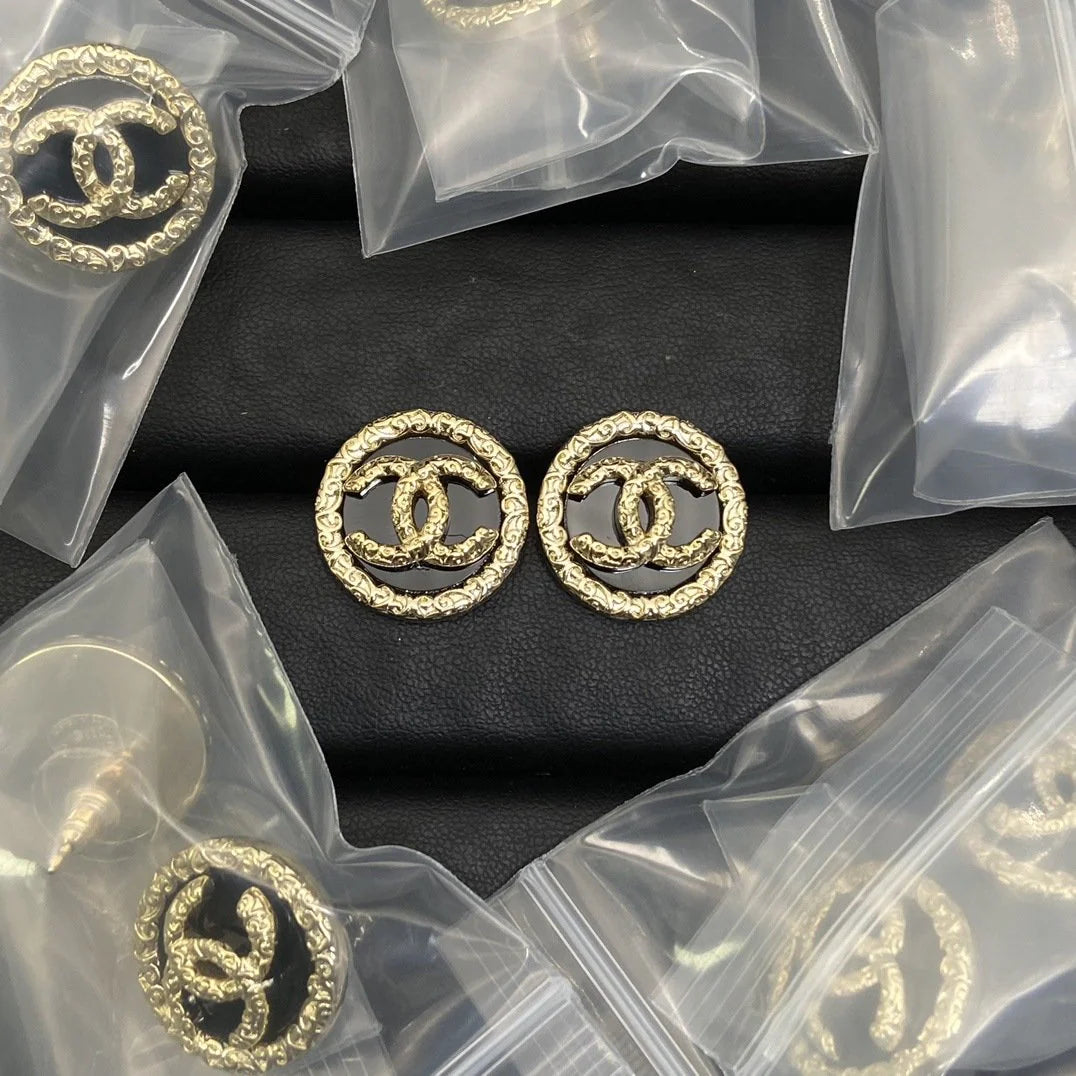 New Enamel Earrings With Heart-shaped Earrings 1024010312