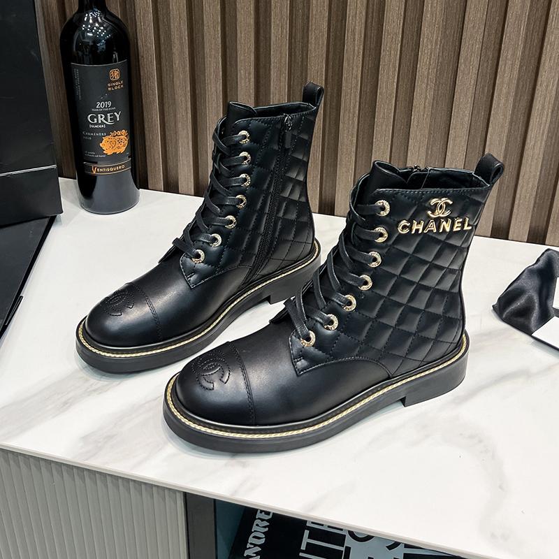 Fashion classic versatile women's boots 1023120419