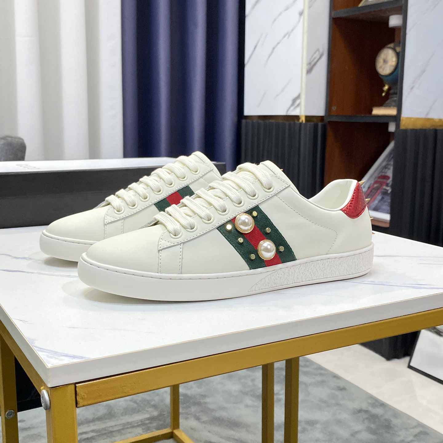 Classic little White Shoes XC07052502