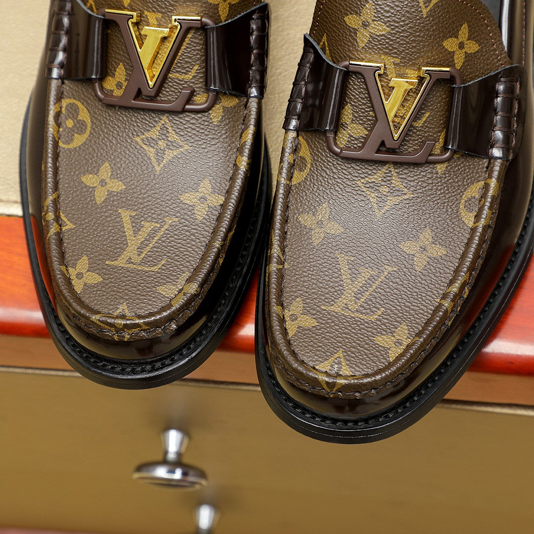 LV Men's Loafer 1824102219