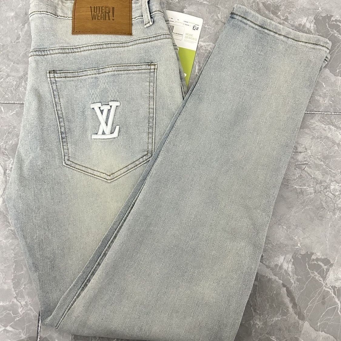 New Letter Embroidered Ripped Trousers 1024051501