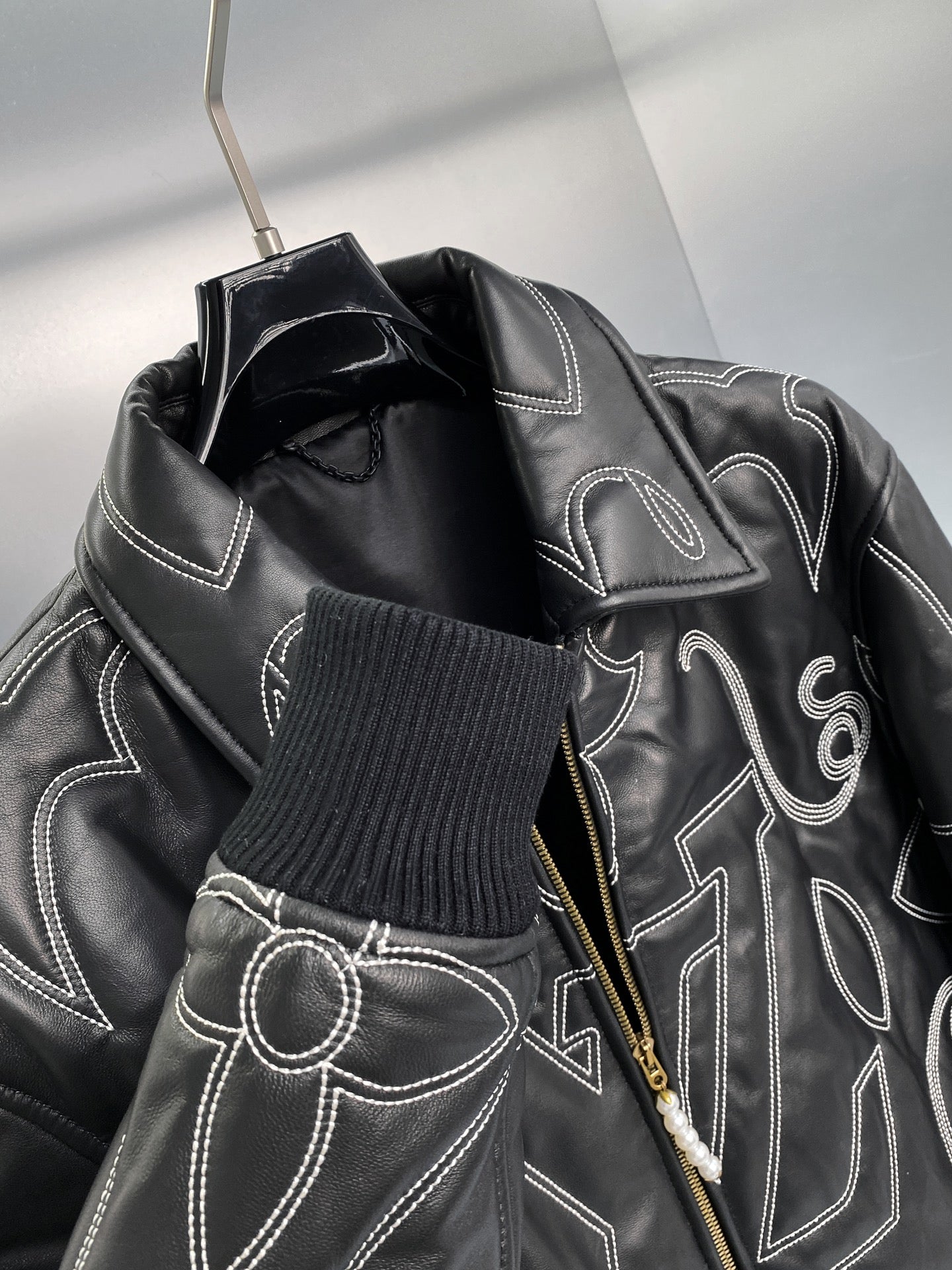 LV Fall/Winter 24 bomber jacket 1824092903