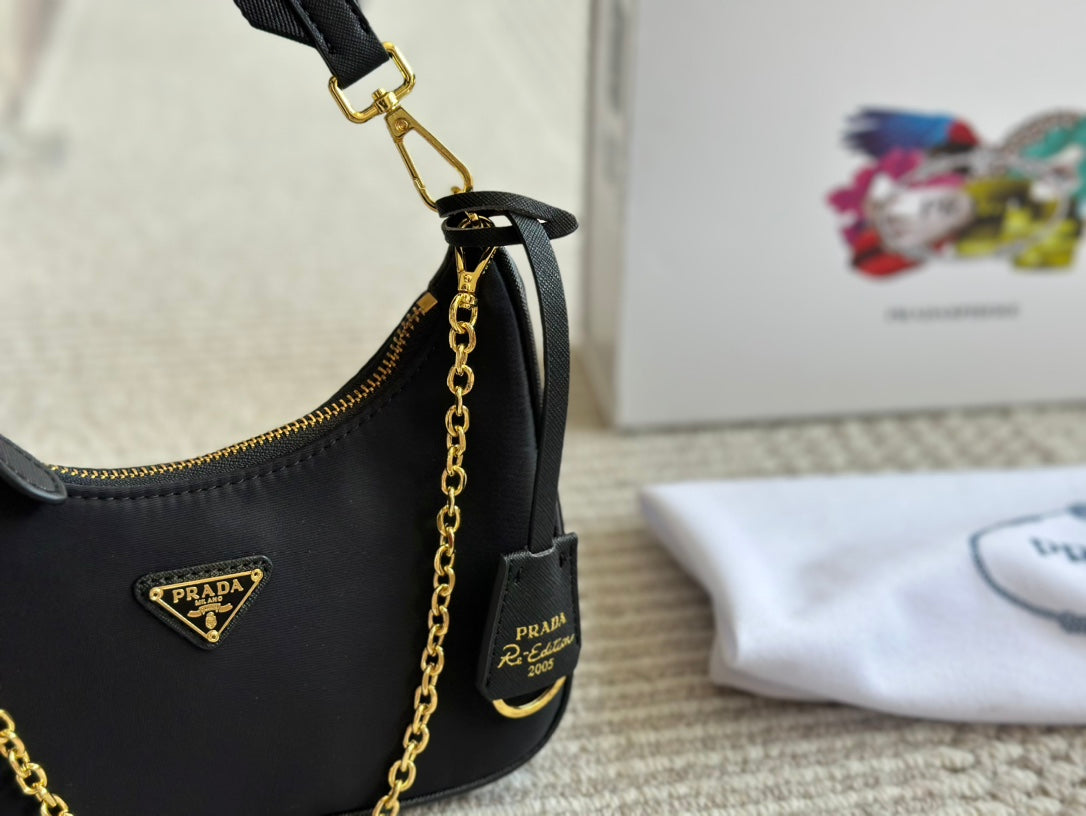 PR Nylon Underarm Bag 1824102807