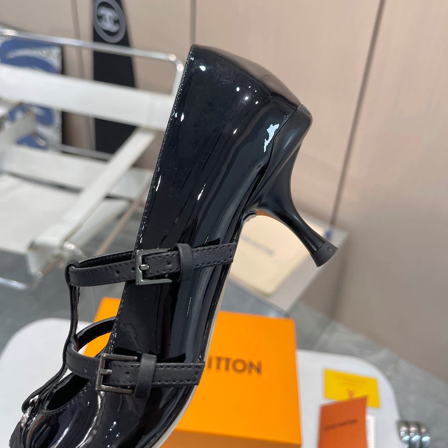 LV Pointed Pumps 1824120906