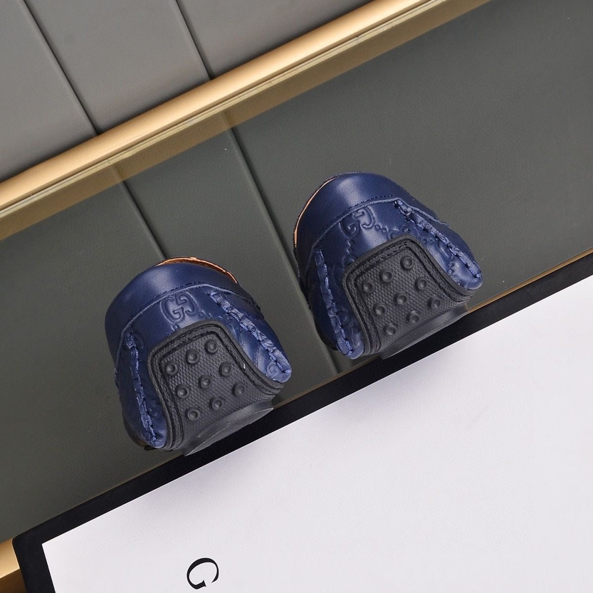 Men's embossed loafers 1824053102