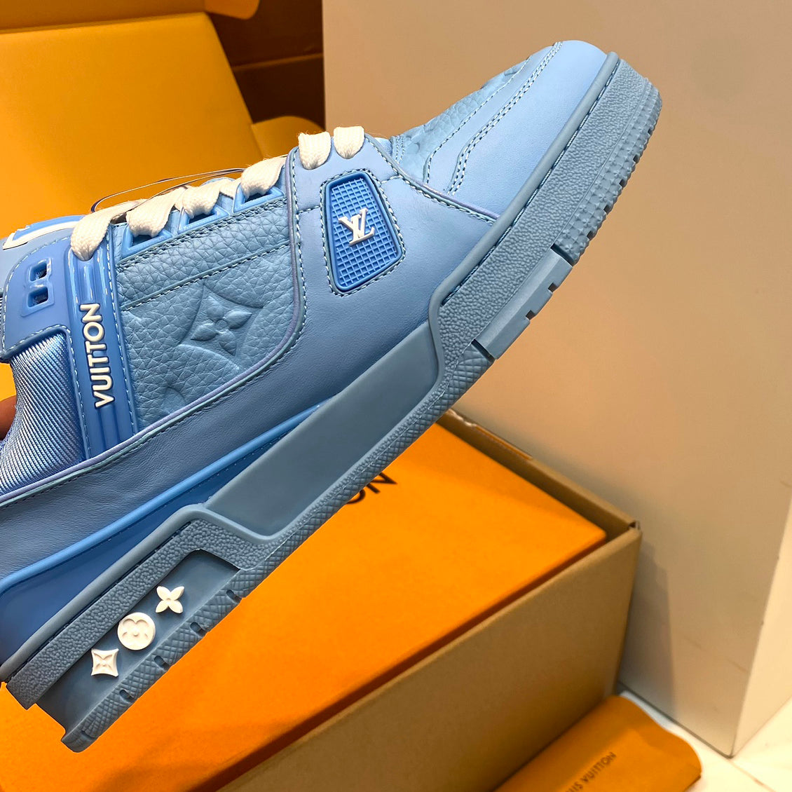 L Trainer Sneakers 1824090901