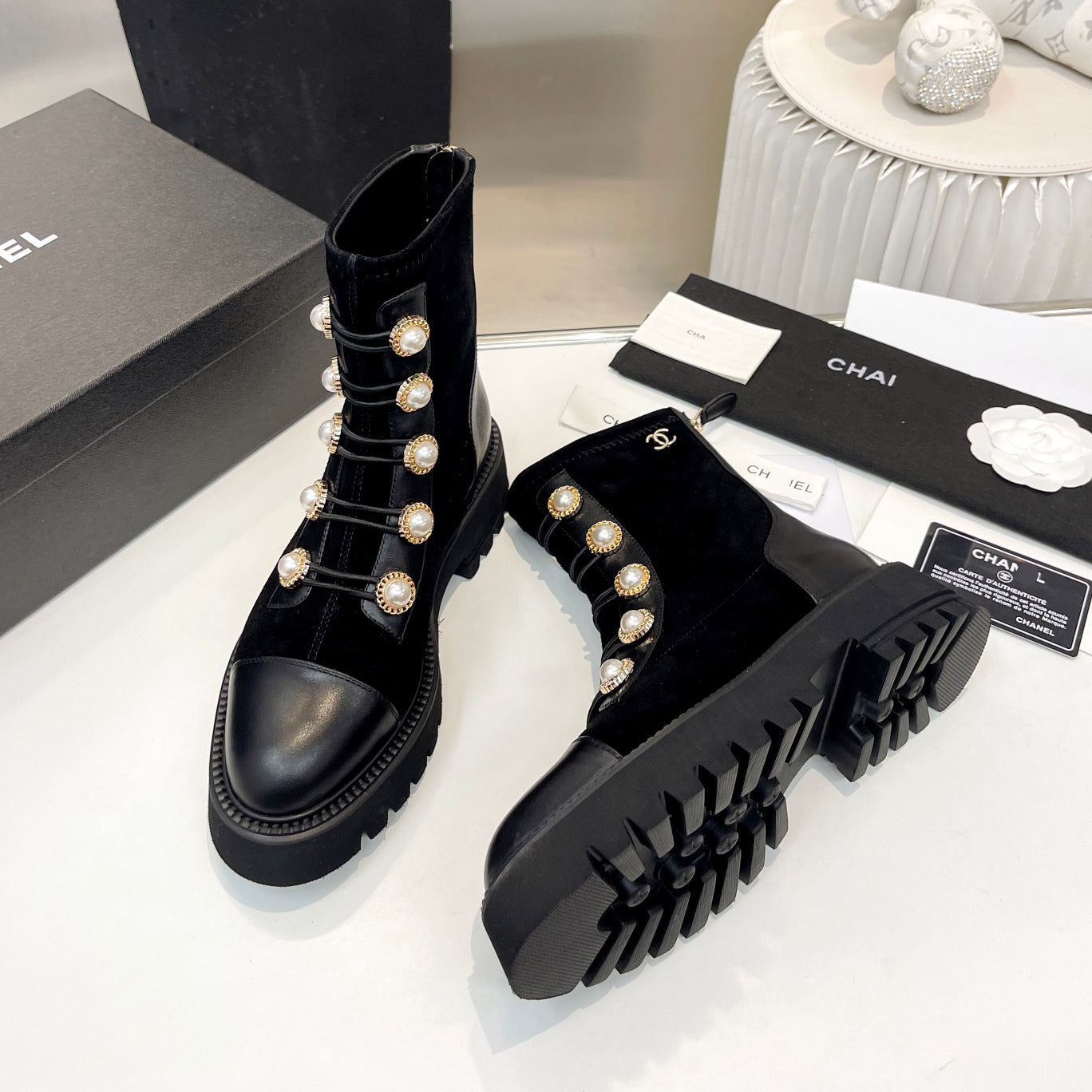 Pearl metal buckle boots XC1823100501