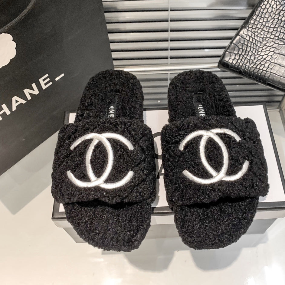 Rhombus Embroidery Fur Slippers