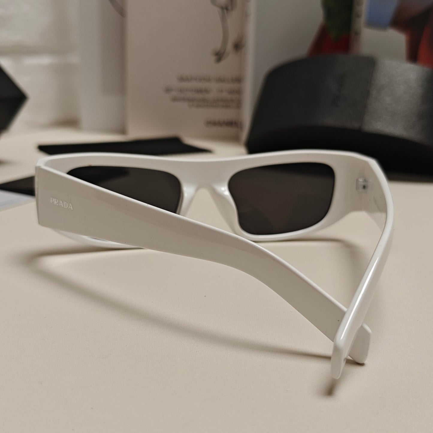 24 new unisex retro rectangular integrated sunglasses 1824042404