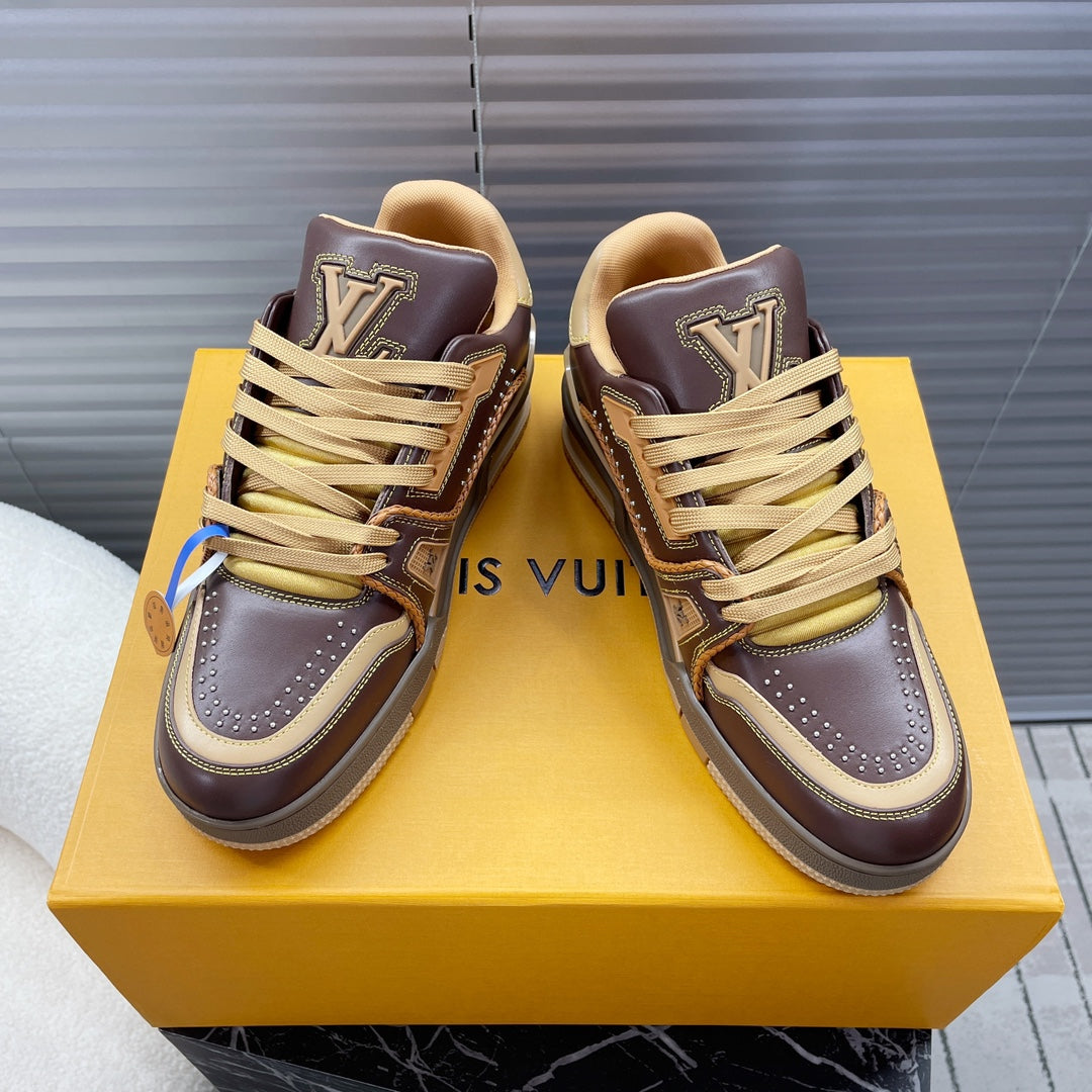 LV Trainer Sneaker 1824120913