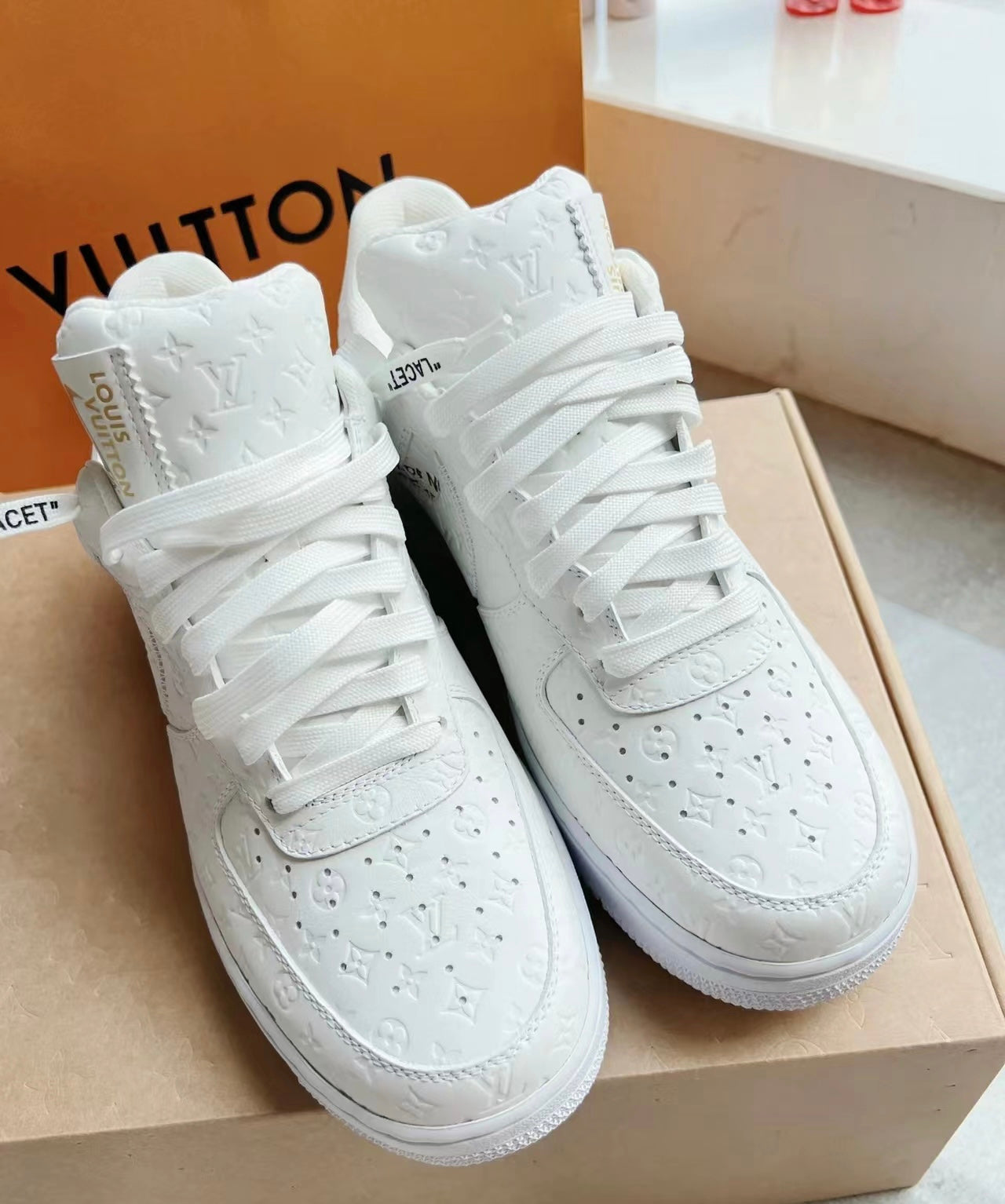 Three-party joint leather embossed sneakers XC1623071702