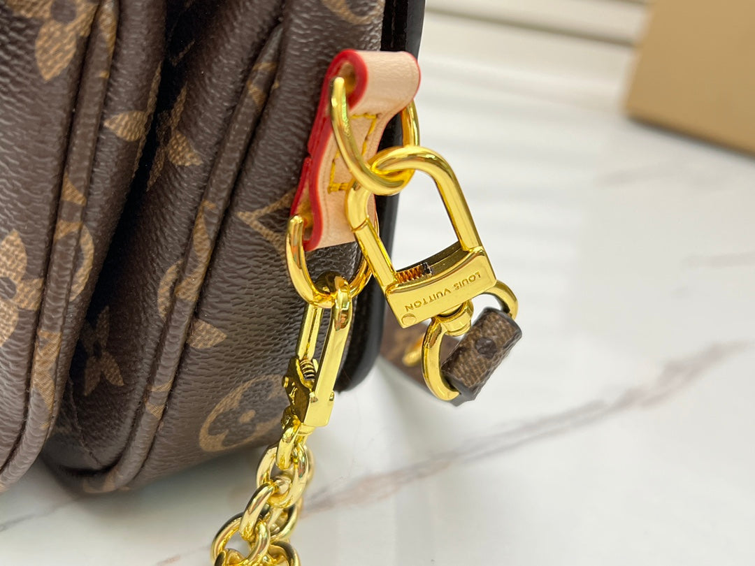 East West Métis messenger bag