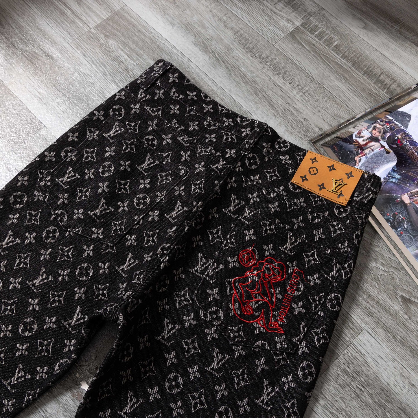 LV Little Red Man embroidered jeans 1825051401