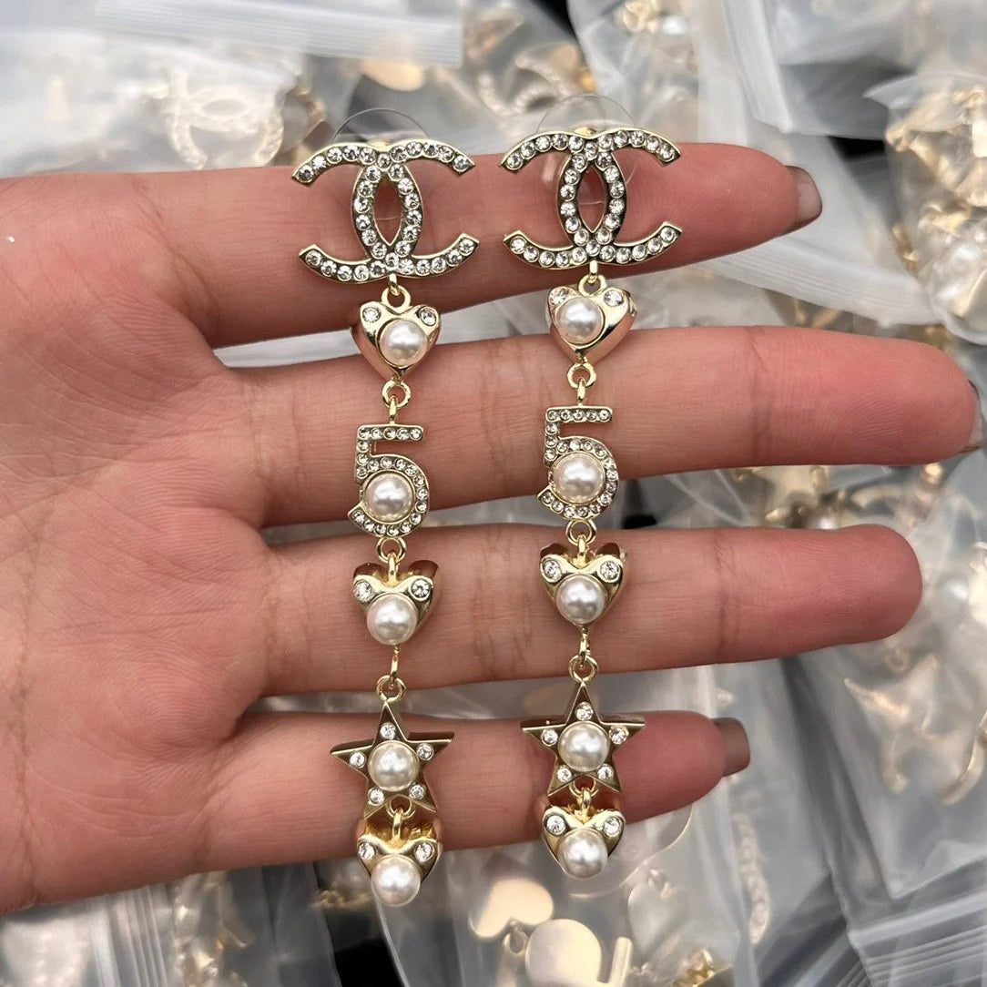 New Enamel Earrings With Heart-shaped Earrings 1024010312