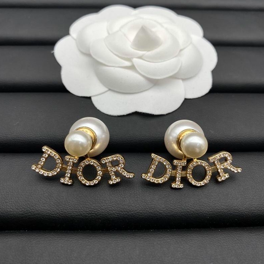 Fashion Versatile Letter Pearl Earrings PD10042504