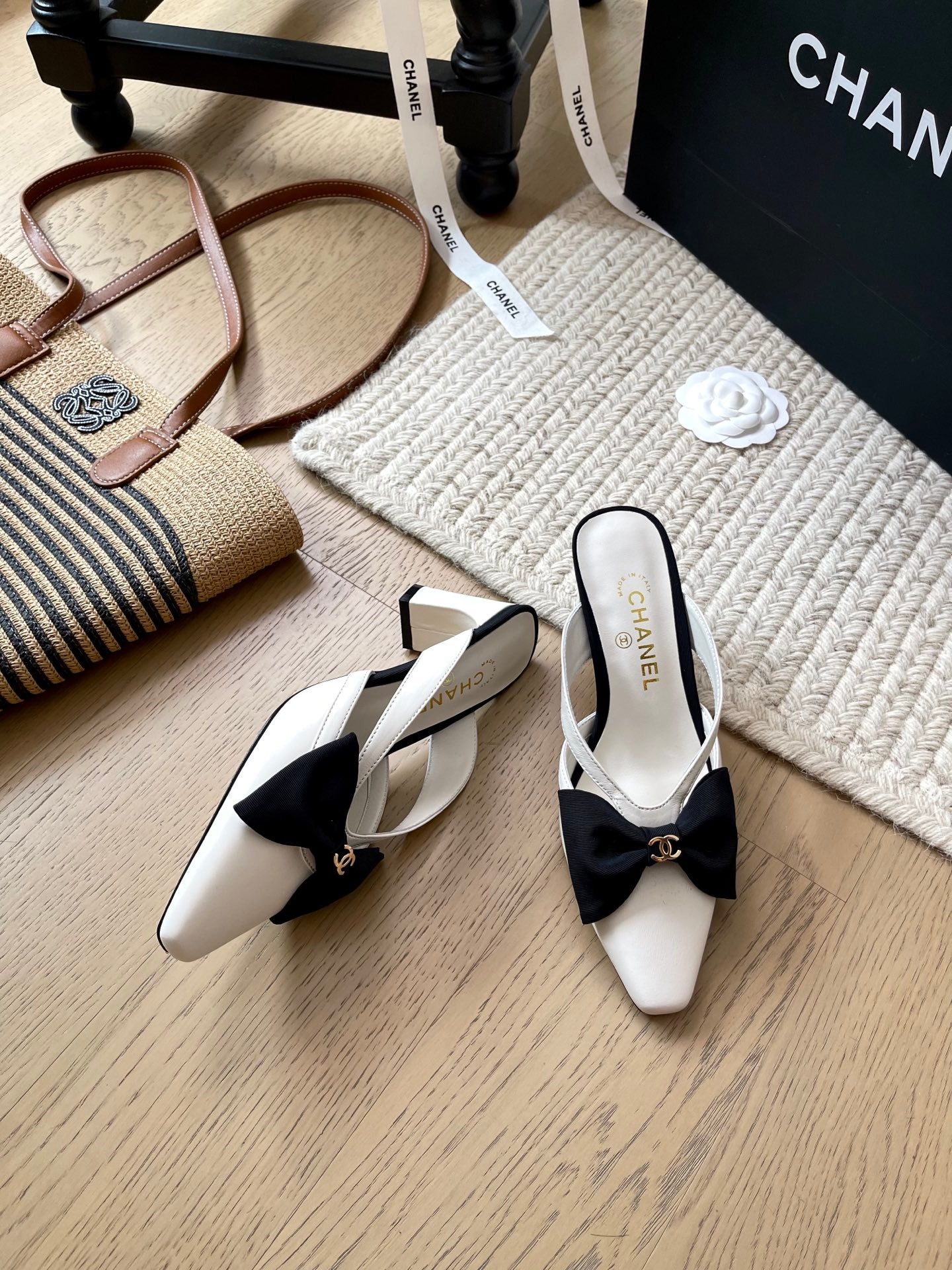 CNL Bow and pearl buckle sandal 1825042901