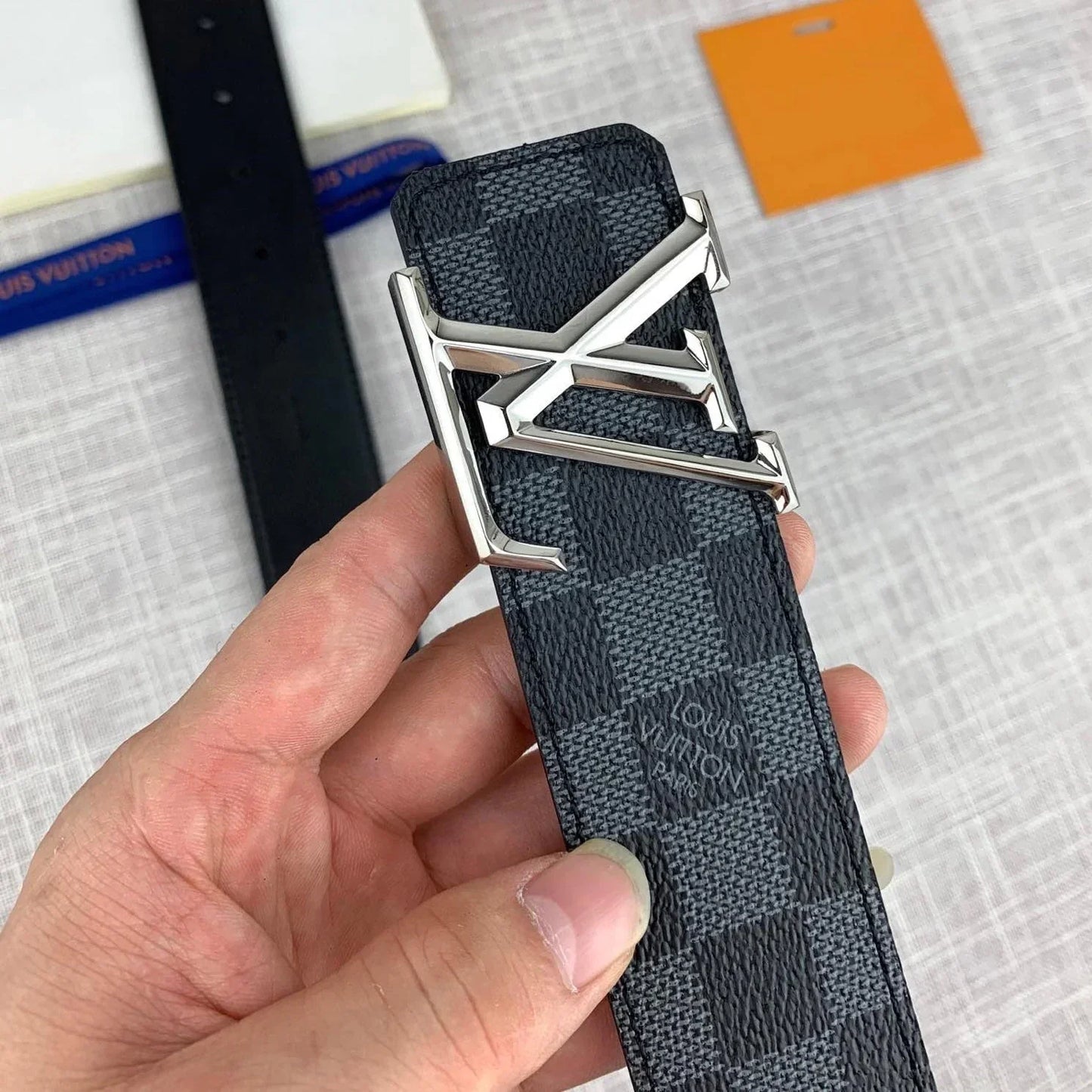 Lv Luxury Genuine Leather Men’s Belt 1025010903