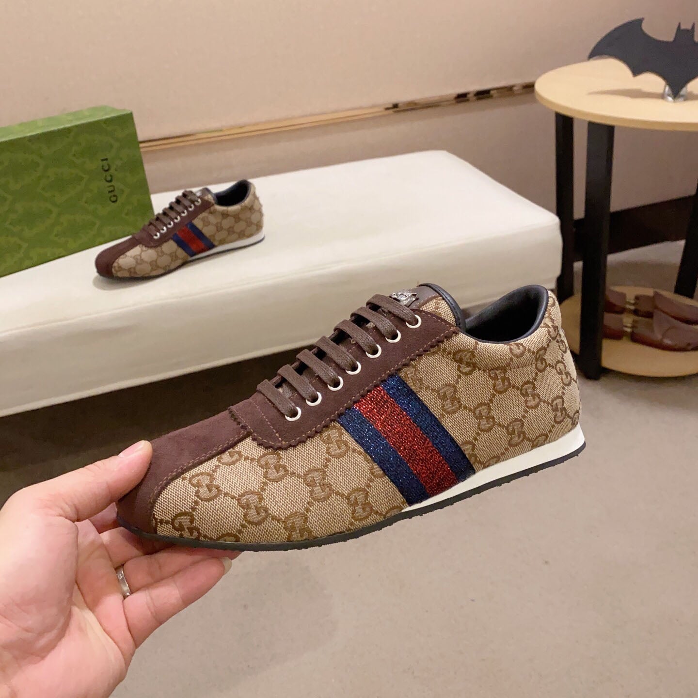 Classic letter presbyopia fashion casual sneakers 1824080302