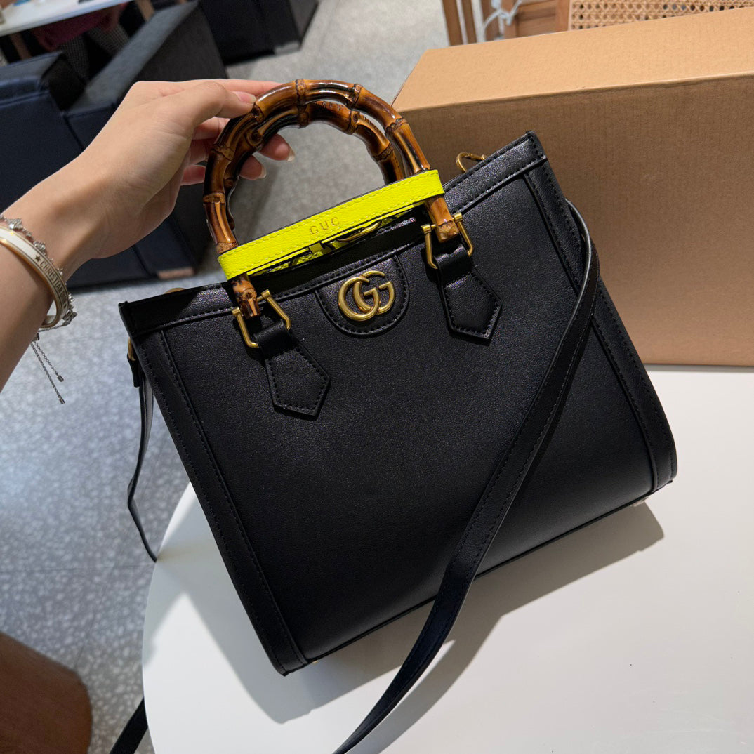 Fashion versatile handbag CWT10071335