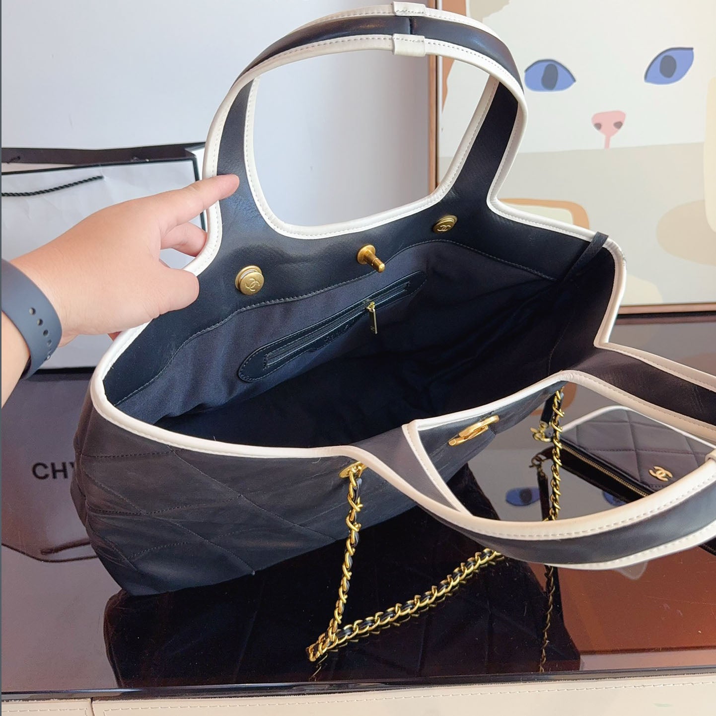 CHL Fashion Shoulder Bag XC24092901