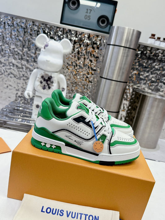 LV Trainer Sneaker 1825041702