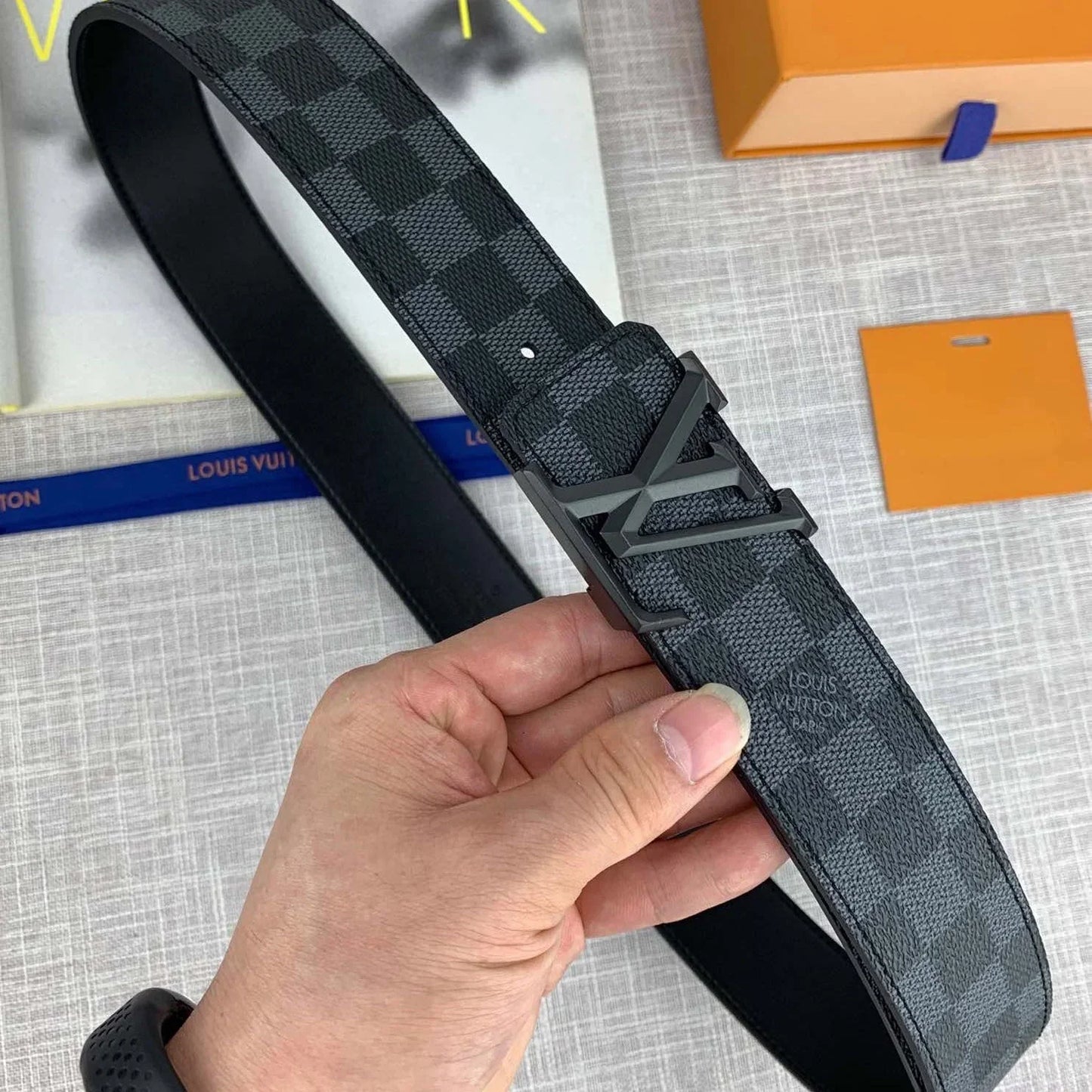 Lv Luxury Genuine Leather Men’s Belt 1025010903