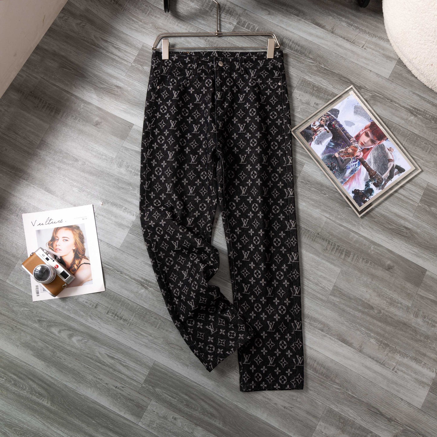 LV Little Red Man embroidered jeans 1825051401