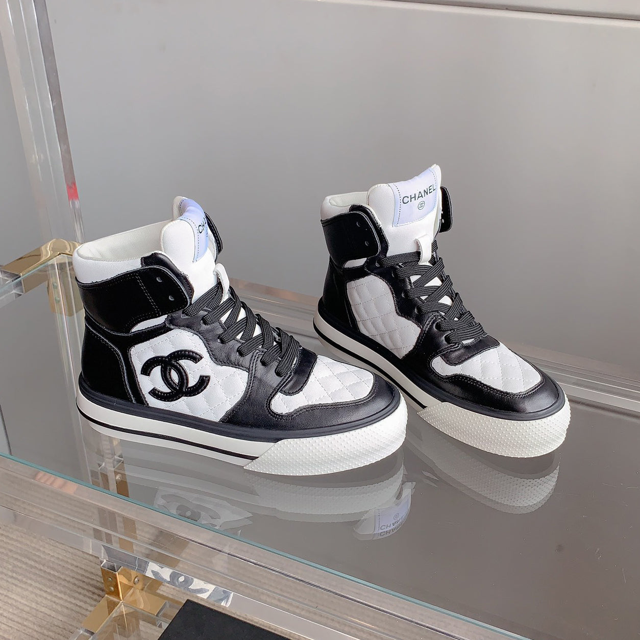 CNL Classic versatile rhombus sneakers 1824061008