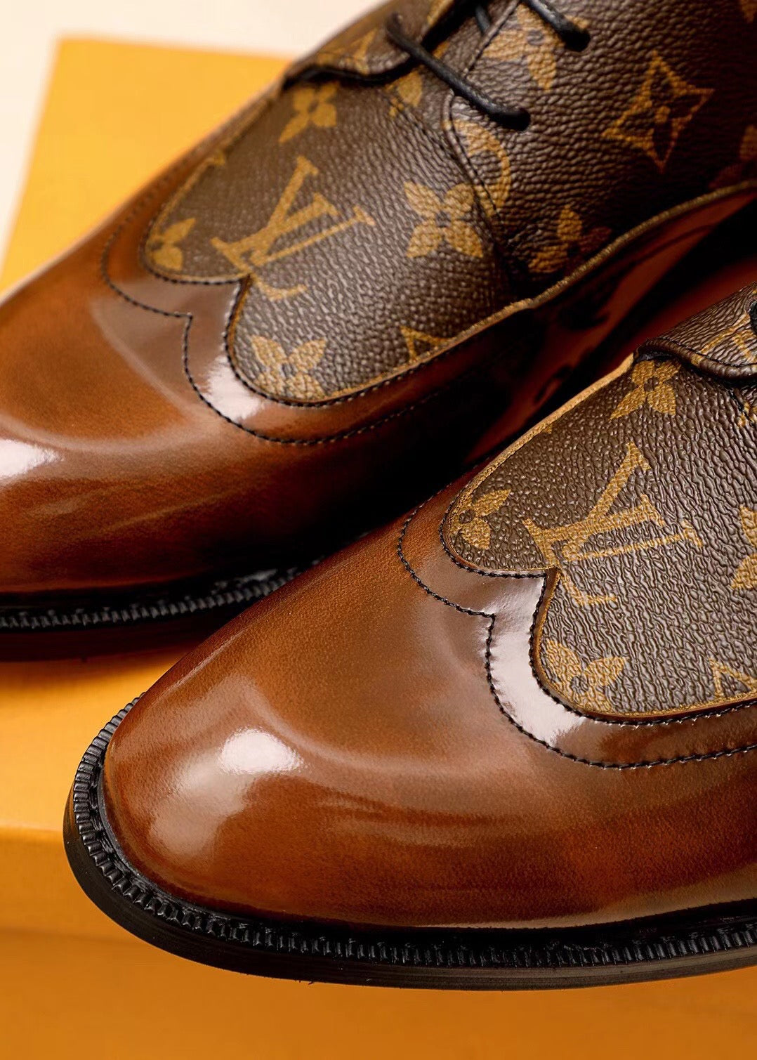 Luxury letter patent leather high-heeled classic Derby shoes