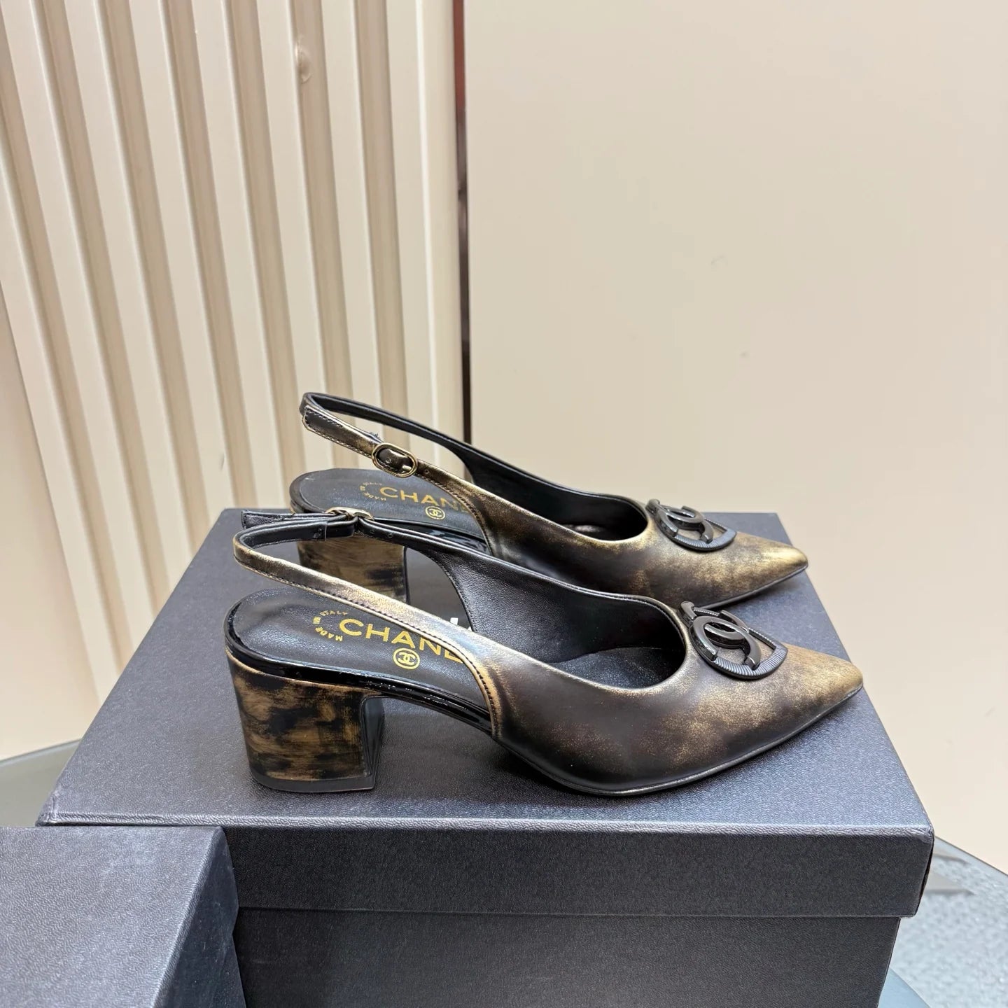 Top High-end Chunky Heel 5.5cm Sandals 1025030411