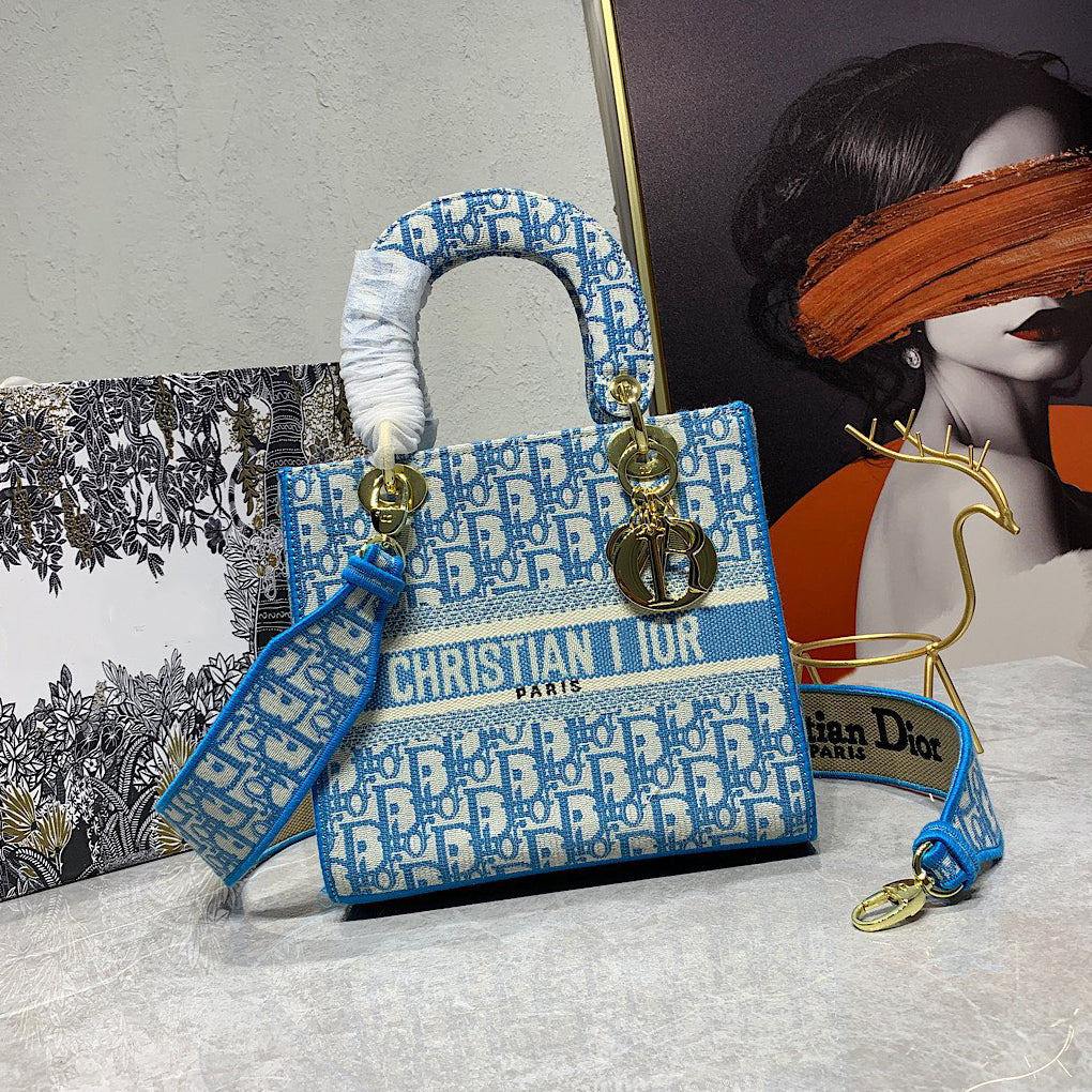 Alphabet Diana Bag XC16053101