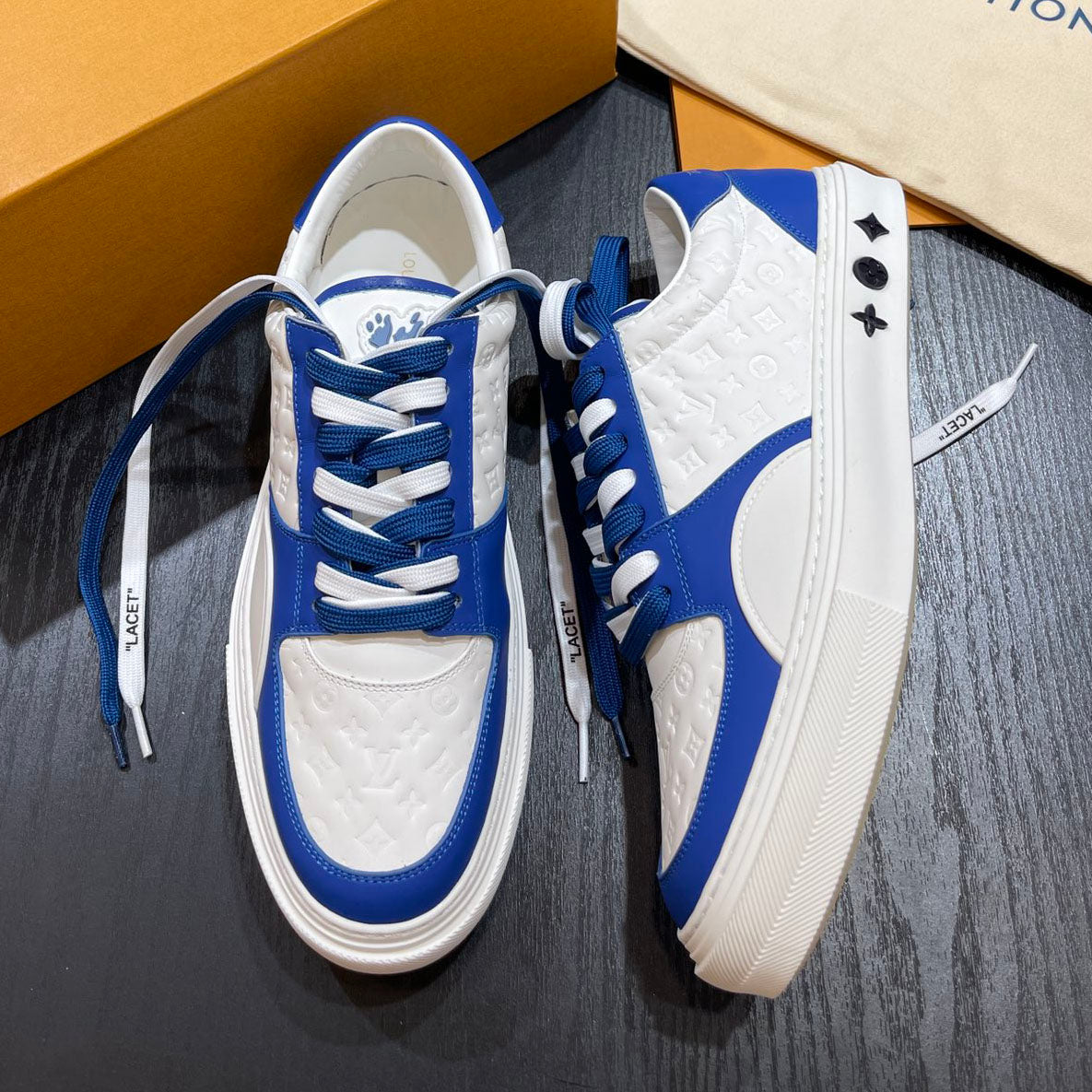 LV Embossed sneaker 1825052110