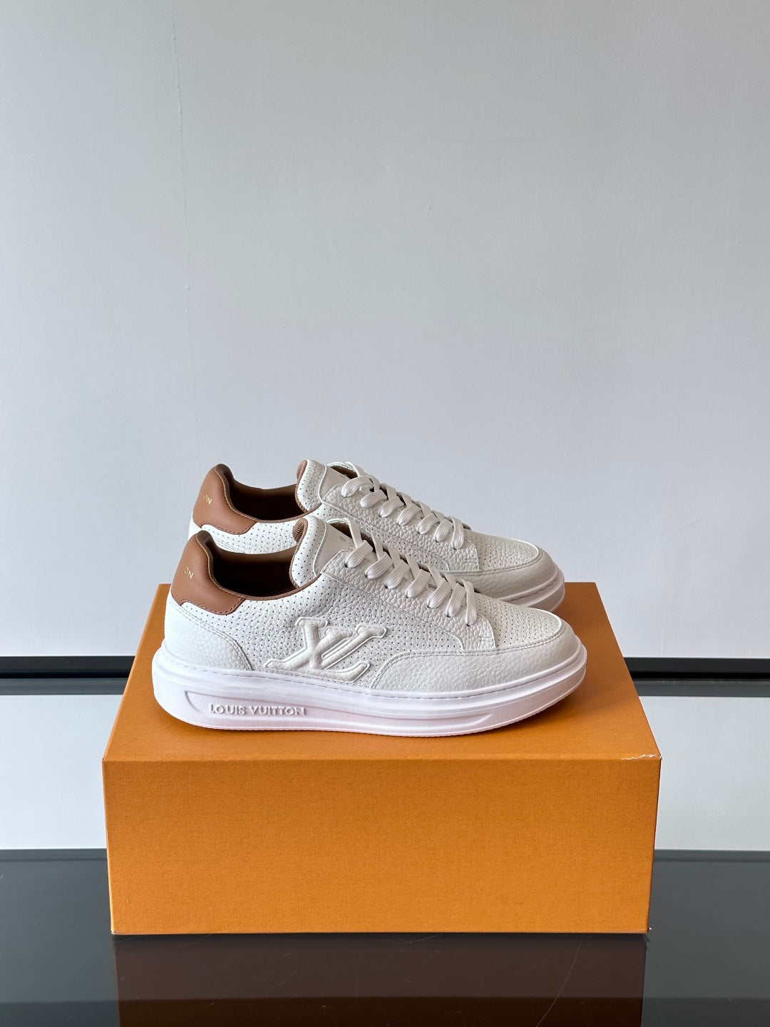 LV  Beverly Hills Breathable Sneaker 1825052107