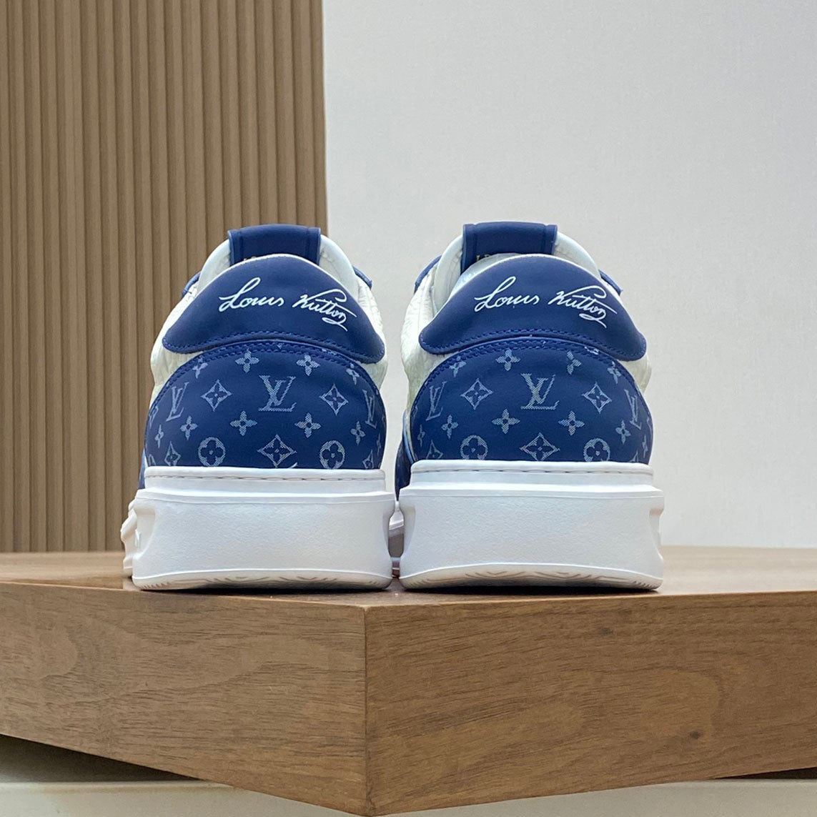 LV Sneaker 1825052109