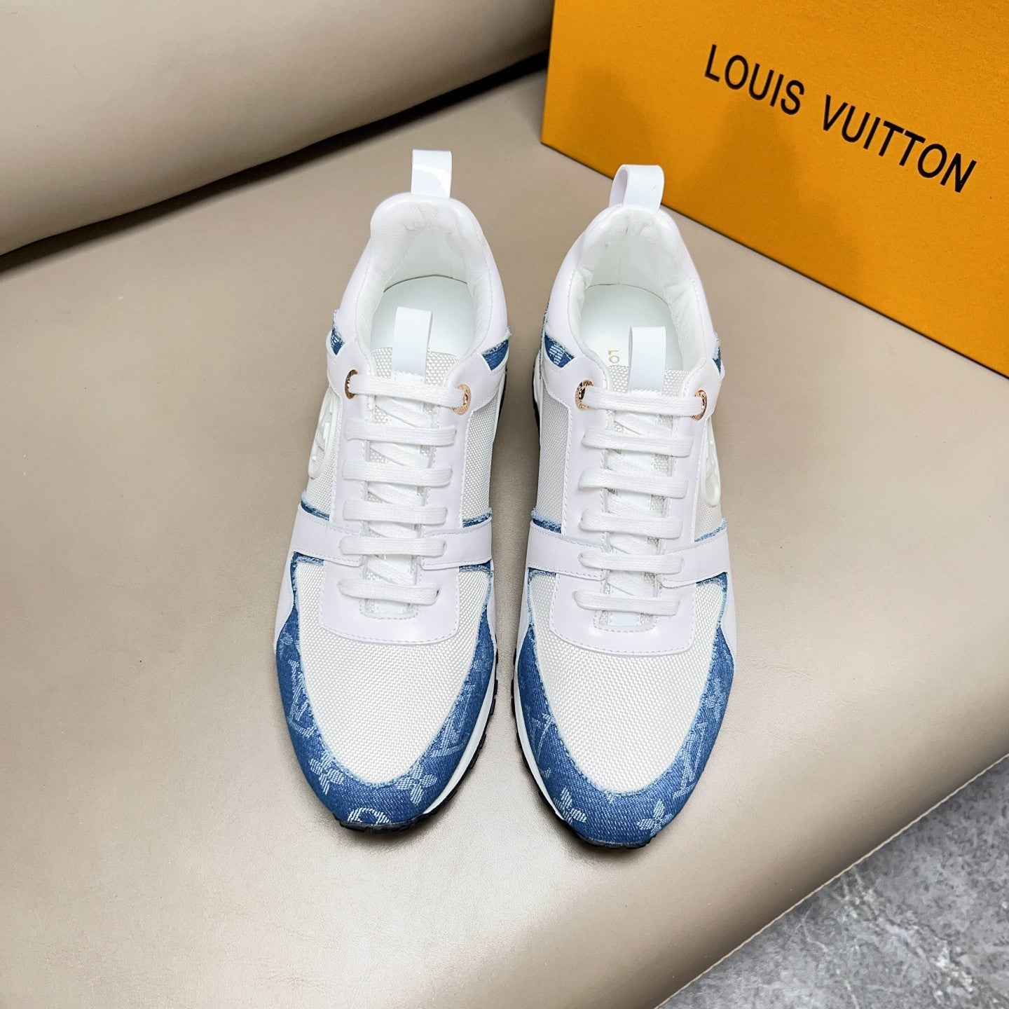 LV sneaker 1825052221