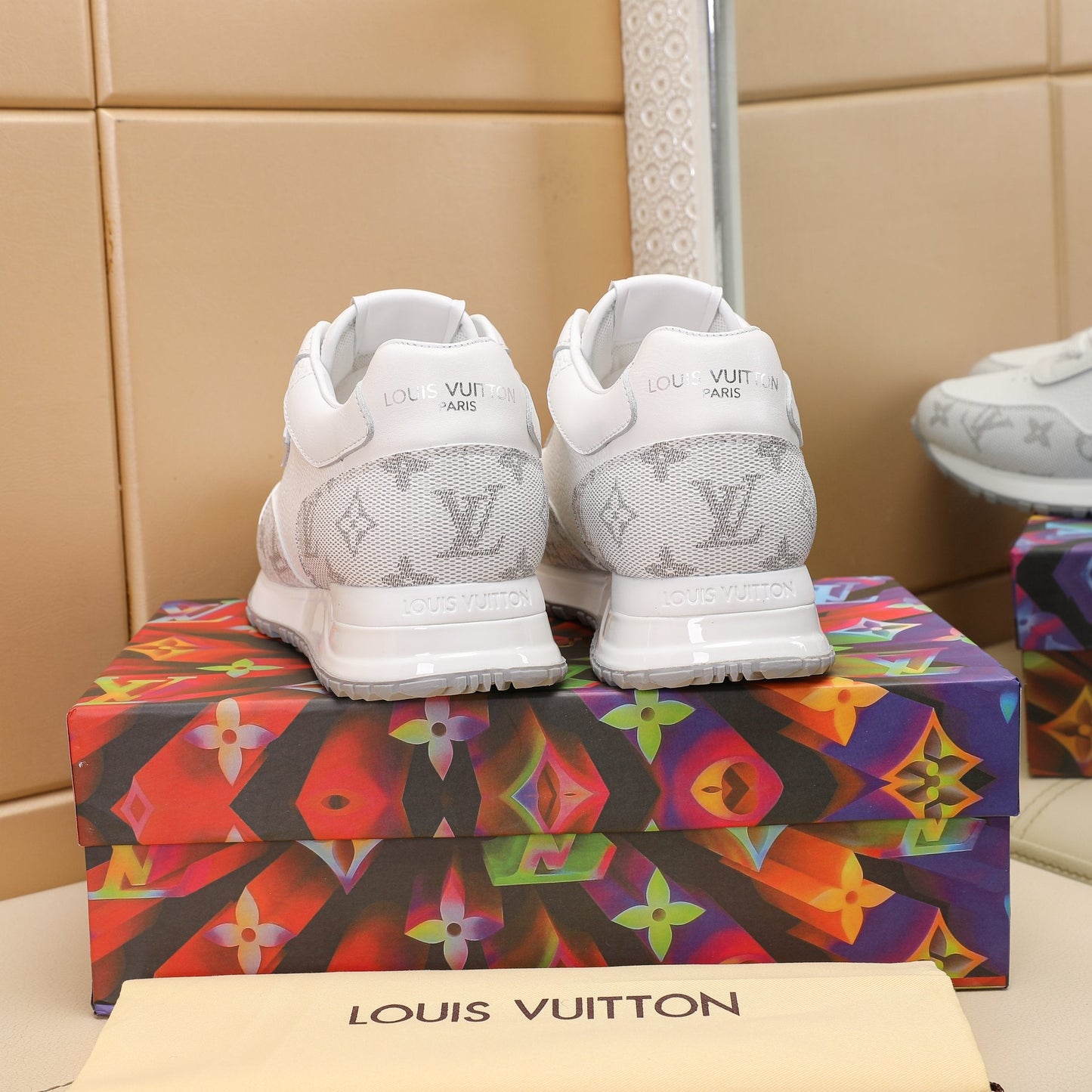LV RUN AWAY sneaker 1825052111