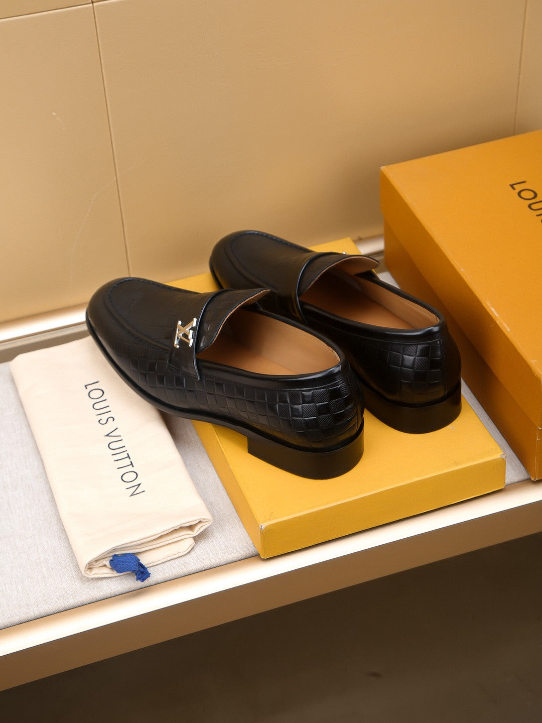 LV Loafer 1825060606