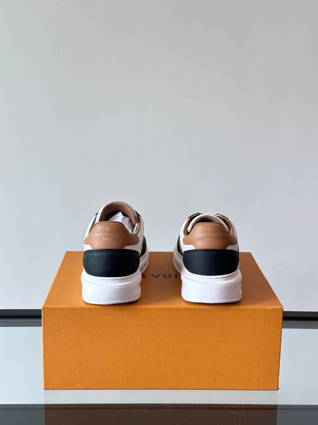 LV  Beverly Hills Breathable Sneaker 1825052107